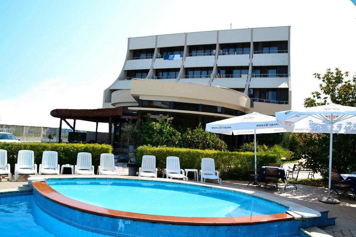 Akropoli Hotel Kryemëdhej Exteriör bild