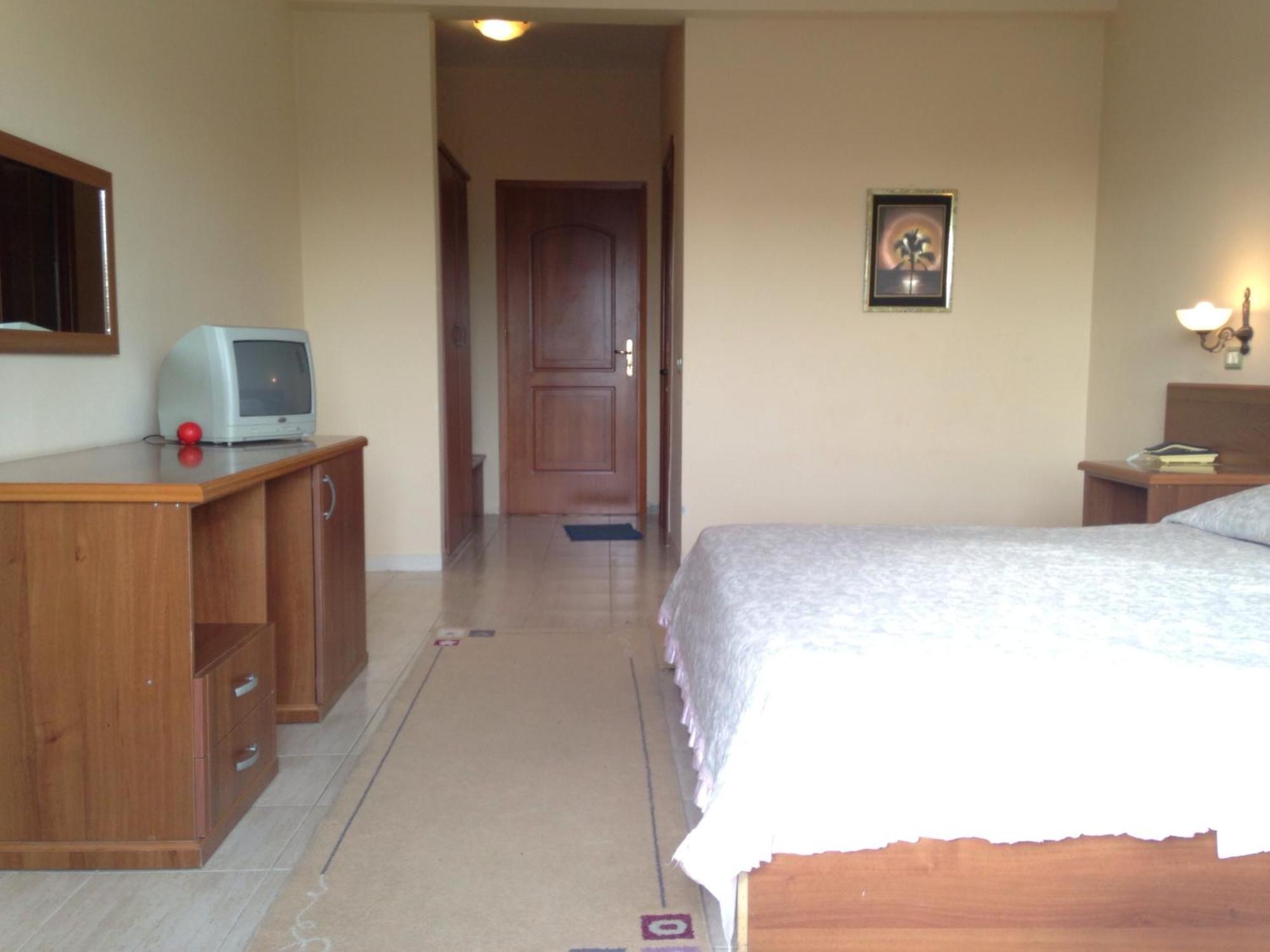 Akropoli Hotel Kryemëdhej Rum bild